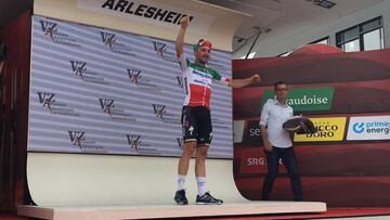 Viviani, el más rápido el día que Thomas sufre una dura caída