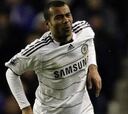 Ancelotti insiste en que Ashley Cole no abandonará el Chelsea