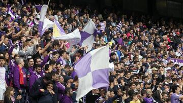 18/05/19 PARTIDO DE PRIMERA DIVISION REAL VALLADOLID  -  VALENCIA  AFICIONADOS SEGUIDORES BANDERAS