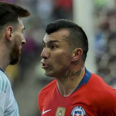 Lionel Messi: "Medel juega al límite, pero el árbitro se excedió"