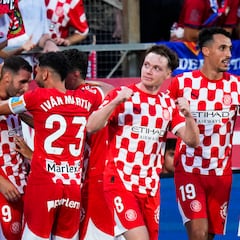 El Balón de Oro reconoce al Girona
