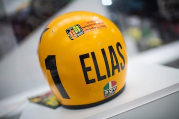 Casco del piloto Toni Elías, piloto de motocross y once veces campeón de España.