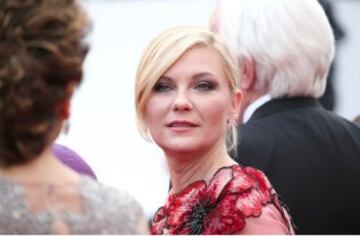 CANNES, FRANCE - MAY 11: Jury Member Kirsten Dunst attends the "Cafe Society" premiere and the Opening Night Gala during the 69th annual Cannes Film Festival at the Palais des Festivals on May 11, 2016 in Cannes, France. (Photo by Gisela Schober/Getty Images)