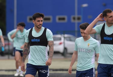 Sporting y Oviedo buscan el triunfo que más gusta a sus seguidores