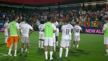 La afición del Valencia muestra su enfado antes los jugadores