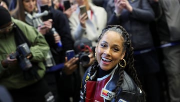 In these images shared by the BBC’s Harry Low, 15-time Grammy winner Keys serenaded travellers at London’s St Pancras station with a surprise performance on Monday.