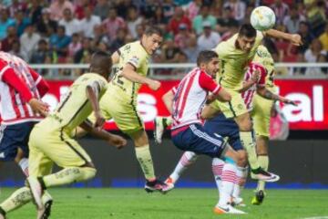 América, al acecho del gol.