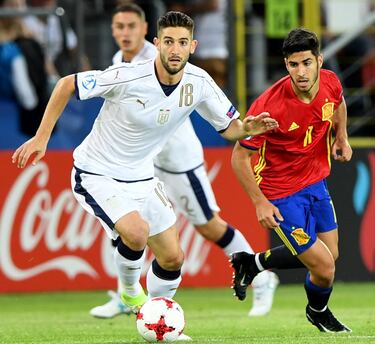 Marco Asensio y Roberto Gagliardini.