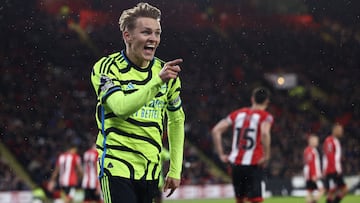 Martin Ødegaard, jugador del Arsenal, celebra el gol anotado ante el Sheffield United.