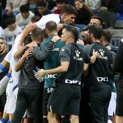 Los claroscuros de la unidad B