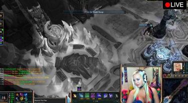 Twitch prohíbe los desnudos parciales en las emisiones