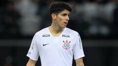 Angelo Araos brilló en dura derrota del Corinthians