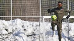 Moussa Demb&eacute;l&eacute;, en un entrenamiento. 