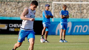 James Rodríguez hace fútbol en jornada post-partido