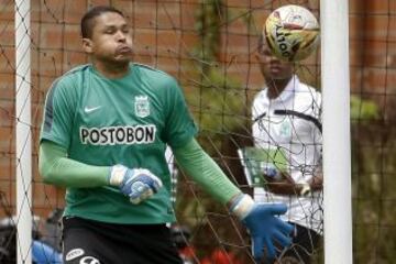 El equipo de Juan Carlos Osorio entrena con los mejores jugadores previo a sus dos compromisos definitivos que tendrá en el torneo doméstico y en la Copa Libertadores.