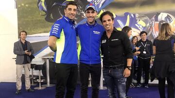 Iannone y Rins posan junto a Toni Elías este fin de semana en Valencia.