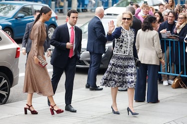 Elena de Borbón junto a sus hijos Froilán y Victoria Federica, llegan a la Parroquia del Sagrado Corazón y de San Francisco de Borja para la boda de José Luis Martínez Almeida y Teresa Urquijo.