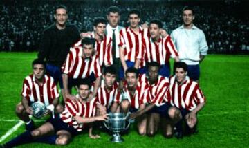 FINAL DE 1960. REAL MADRID 1 - ATLETICO DE MADRID 3.  En 1960, la victoria fue para los rojiblancos por 3 a 1 en el Estadio santiago Bernabéu, con goles de Jones, Joaquín Peiró y Enrique Collar. Puskas marcó para el Real Madrid.