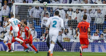1-0. Lucas Vázquez marcó el primer gol.