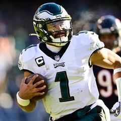 Who is the current favorite to win the 2022 NFL MVP?