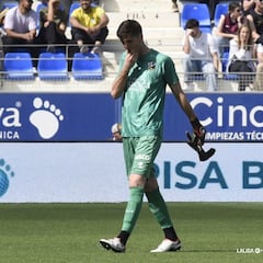 Juan Pérez sufrió frente al Oviedo la primera expulsión de su carrera