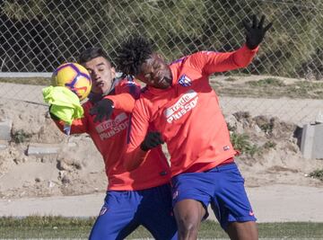 Ángel Correa y Thomas Partey. 