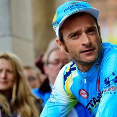 Astana se vuelca para ayudar a la familia de Michele Scarponi
