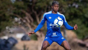 Luis Manuel Orejuela seguiría en Cruzeiro hasta 2023.
