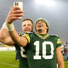 Which NFL Wild Card qualifying teams have won the Super Bowl?