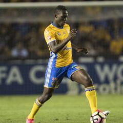 Tigres ceden a préstamo a Luis Advíncula al Rayo Vallecano