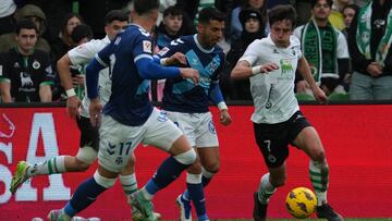 Sangalli, del Racing, contra el Tenerife.