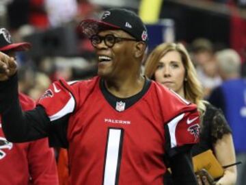 El mítico actor Samuel L. Jackson fue testigo presencial de la paliza que le endosaron sus Falcons a Green Bay. Si al inicio del partido hubiera dicho la famosa cita bíblica que popularizó en Pulp Fiction hubiera sido perfecto, ya que los Packers fueron a