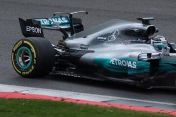 Mercedes presenta el W08, su coche para 2017