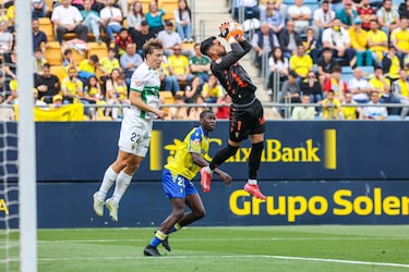 David Gil causa baja todo lo que resta de temporada
