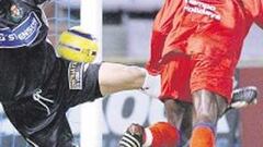 Sousa puso la guinda a un partido loco