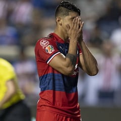 Alan Pulido seguirá cobrando penales con 'brinquito'