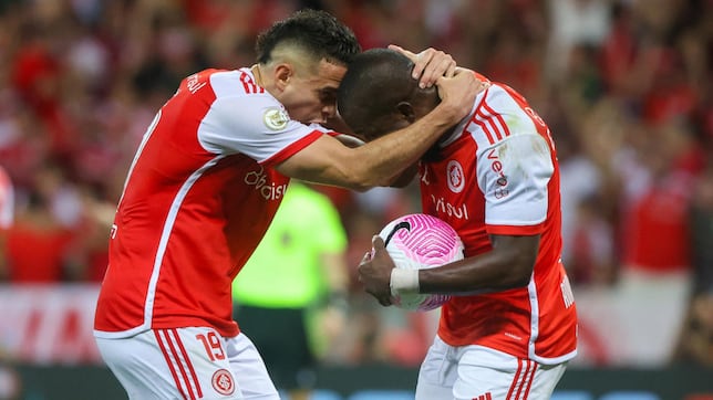 Enner le arrebata la titular a Borré y asusta a Atlético Nacional