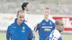 Víctor abandona el doble pivote y reúne tres puntas