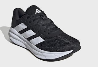 Las Adidas Galaxy 7 en color negro y para hombre que son un superventas en Amazon por su precio y calidad