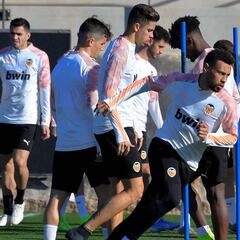 Coquelin vuelve y Garay, en la lista para medirse con el Chelsea