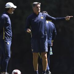 Míchel no se arrepiente de haberse ido de Pumas