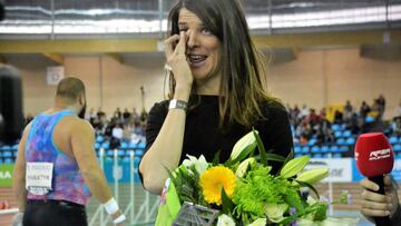 Ruth Beitia, homenajeda en el mitin de Madrid.