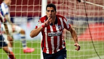 Luis Su&aacute;rez celebra un gol con el Atl&eacute;tico al Alav&eacute;s.