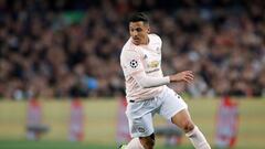 Dos chilenos entre los 20 más devaluados de la temporada