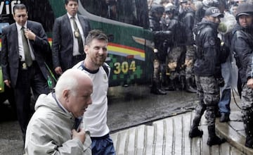 Leo Messi in La Paz with Argentina.