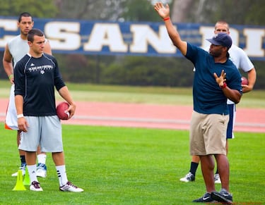 El encantador de quarterbacks - La historia de George Whitfield Jr.
