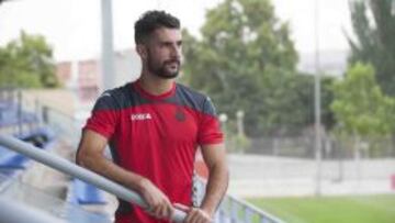 &Aacute;lvaro Gonz&aacute;lez posa para AS en la Ciudad Deportiva. 