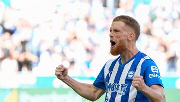 Carlos Vicente tras su gol de ayer.
