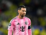 NASHVILLE, TENNESSEE - MARCH 11: Lionel Messi #10 of Inter Miami CF looks on during the CONCACAF Champions Cup 2026 match between Nashville SC and Inter Miami CF at GEODIS Park on March 11, 2026 in Nashville, Tennessee. Chris Carter/Getty Images/AFP (Photo by Chris Carter / GETTY IMAGES NORTH AMERICA / Getty Images via AFP)