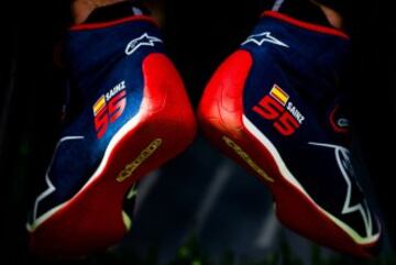 Detalle del calzado de Carlos Sainz.
